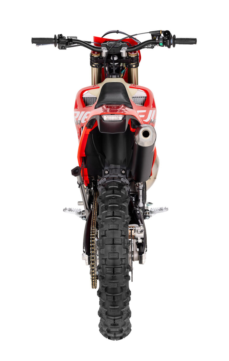 Rieju-MR300i-Racing-2026-estudio-color3