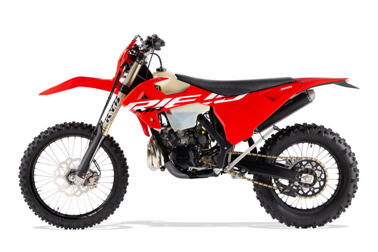 Rieju-MR300i-Racing-2026-estudio-color6