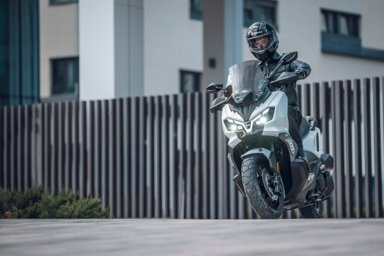 SYM-ADX-300-2025-accion1