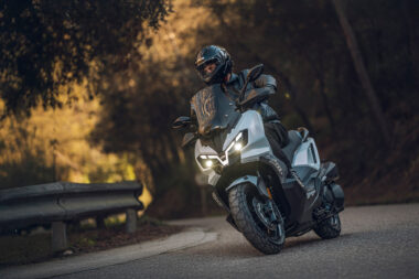 SYM ADX 300 2025 accion2