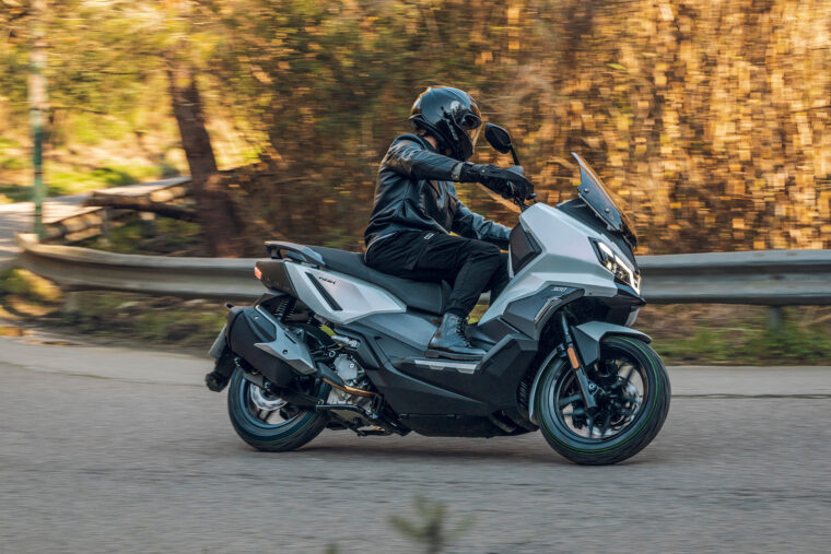 SYM-ADX-300-2025-accion3