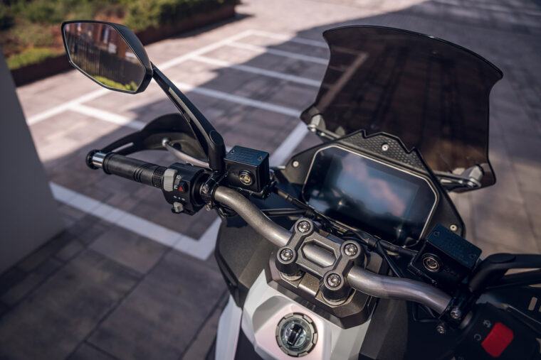 SYM-ADX-300-2025-detalles6