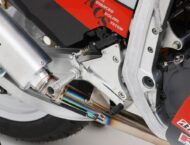 Suzuki GSX R750 Yoshimura 11