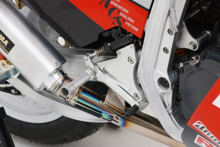 Suzuki-GSX-R750-Yoshimura-11