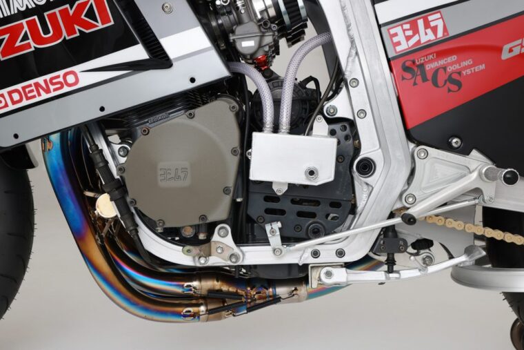 Suzuki-GSX-R750-Yoshimura-8