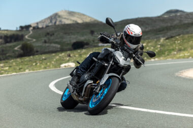 Yamaha MT 07 Y AMT 2025 opinion prueba 13