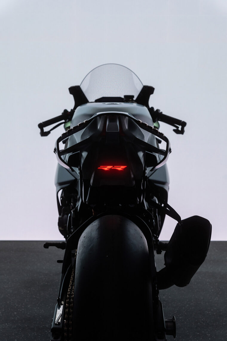 BMW-Motorrad-Concept-RR-2025-12