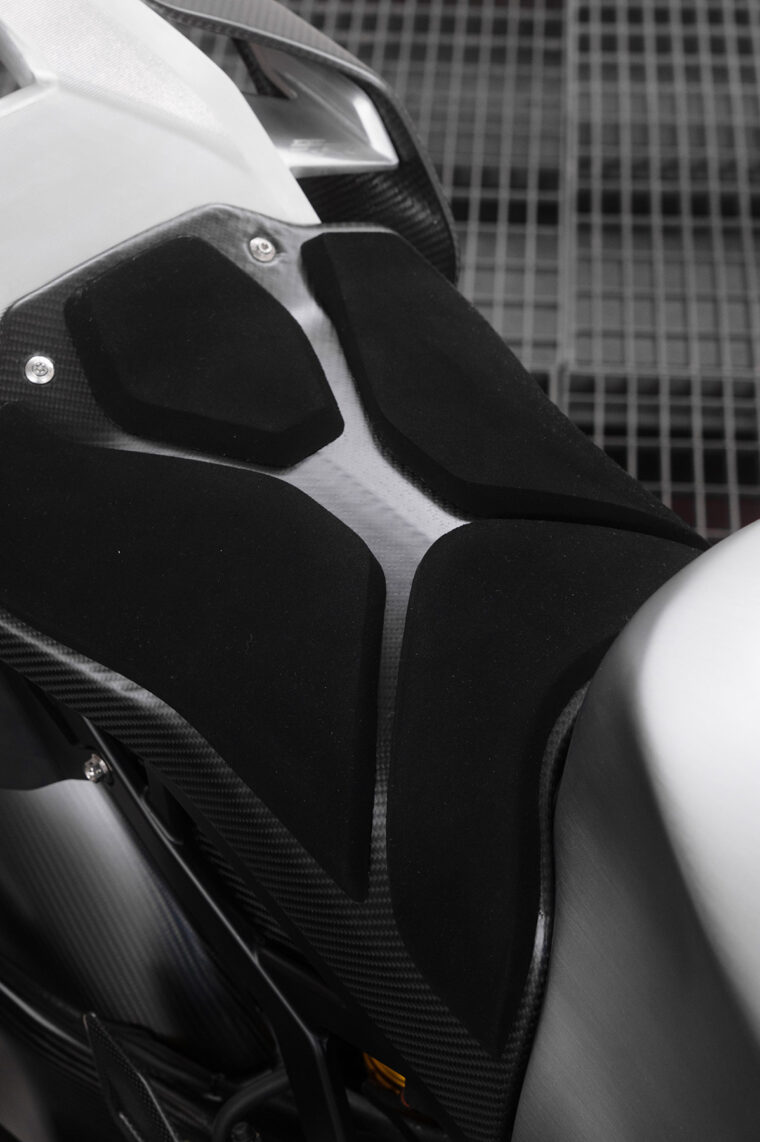 BMW-Motorrad-Concept-RR-2025-20