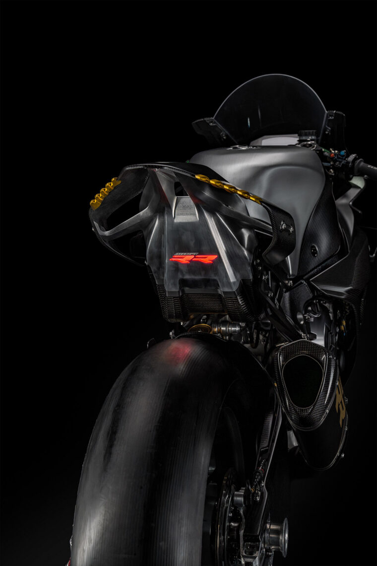 BMW-Motorrad-Concept-RR-2025-27