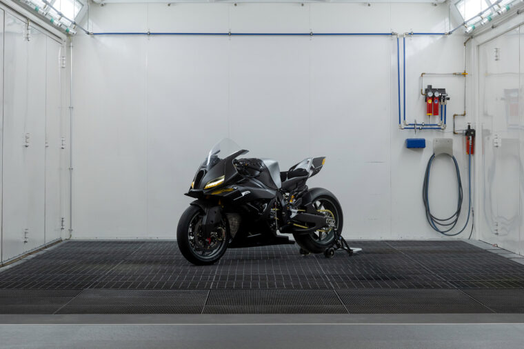 BMW-Motorrad-Concept-RR-2025-6