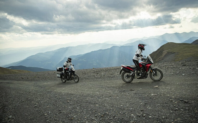 Macbor-Montana-XR1-125-EVO-2025-accion1