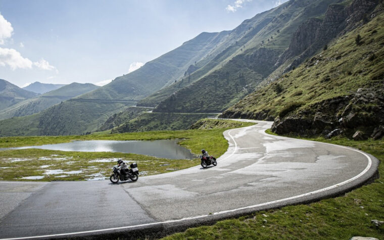 Macbor-Montana-XR1-125-EVO-2025-accion11