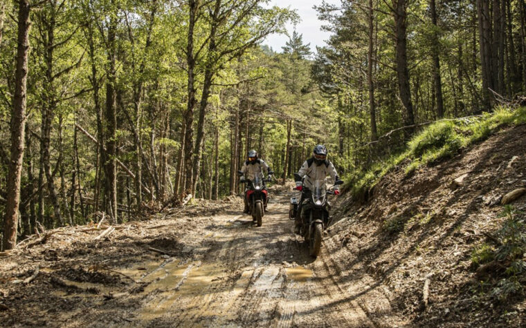 Macbor-Montana-XR1-125-EVO-2025-accion14