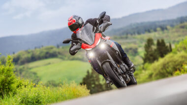 Yamaha Tracer 7 2025 accion3