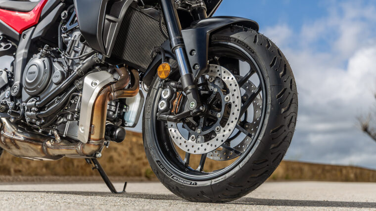 Yamaha-Tracer-7-2025-detalles9