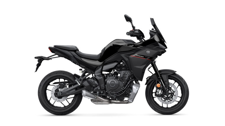Yamaha-Tracer-7-2025-estudio-colores11
