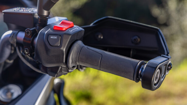 Yamaha-Tracer-7-GT-2025-detalles1