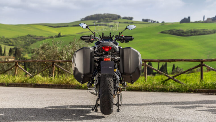 Yamaha-Tracer-7-GT-2025-estaticas2