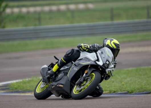 Prueba Benelli Tornado 550 2025: democracia supersport