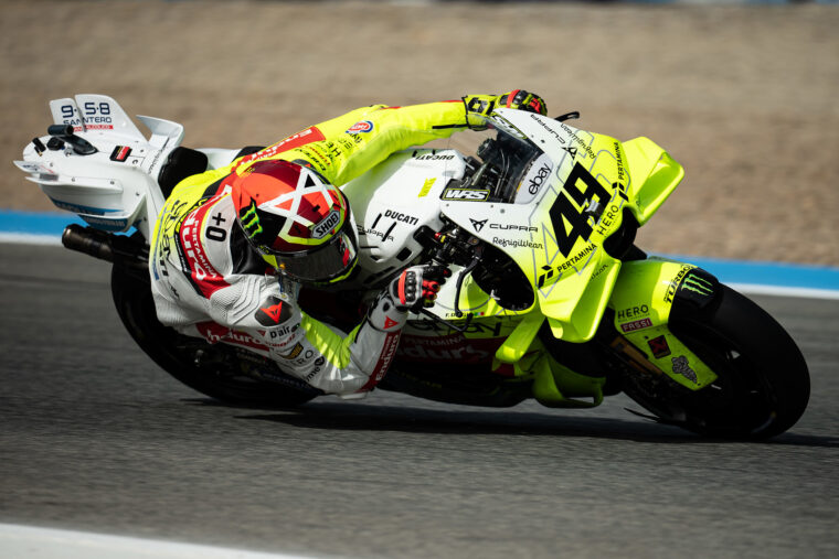 shoei-x-spr-pro-motogp-2025 (1)