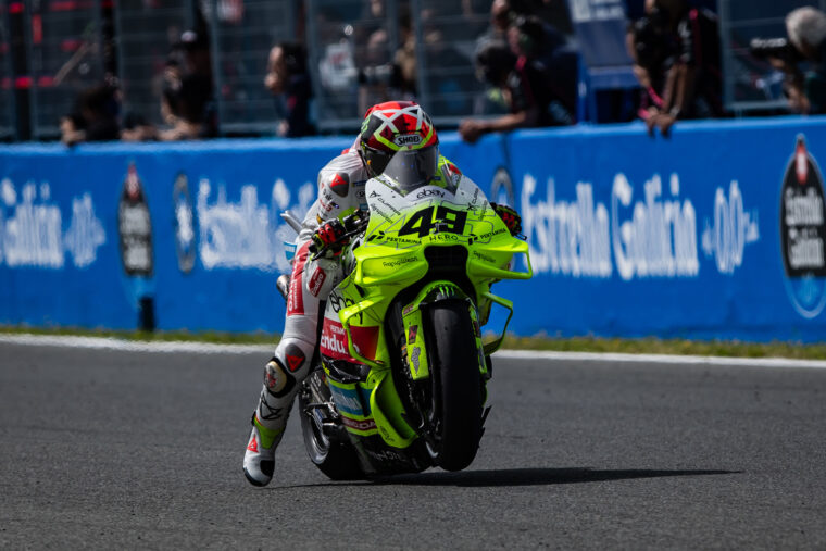 shoei-x-spr-pro-motogp-2025 (17)