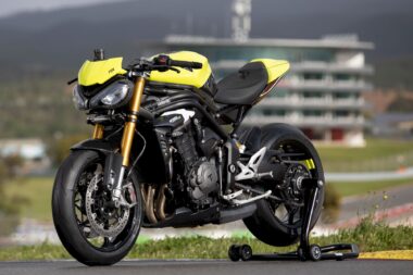 triumph speed triple 1200 rx 2025 24