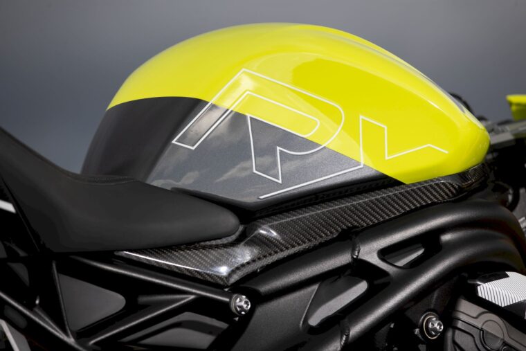 triumph-speed-triple-1200-rx-2025-37