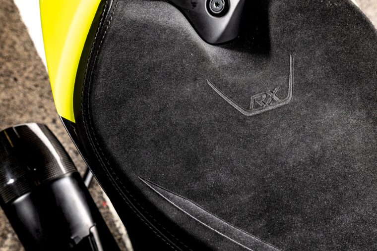 triumph-speed-triple-1200-rx-2025-39