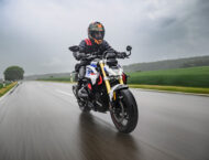 Prueba BMW R 1300 R 2025, de roadster a dragster 27 BMW R 1300 r 2025 prueba opinion lluvia 17