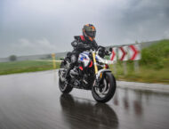 Prueba BMW R 1300 R 2025, de roadster a dragster 29 BMW R 1300 r 2025 prueba opinion lluvia 19