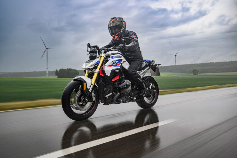 BMW-R-1300-r-2025-prueba-opinion-lluvia-22