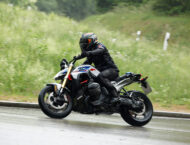 Prueba BMW R 1300 R 2025, de roadster a dragster 15 BMW R 1300 r 2025 prueba opinion lluvia 5