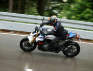 Prueba BMW R 1300 R 2025, de roadster a dragster 17 BMW R 1300 r 2025 prueba opinion lluvia 7