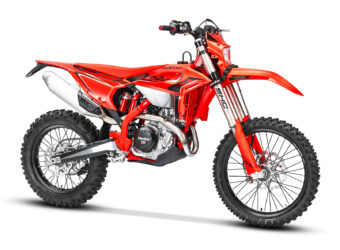 Beta RR X Pro 4T 2026 estudio2