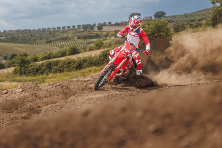 Beta-RX-250-350-2T-2026-accion12