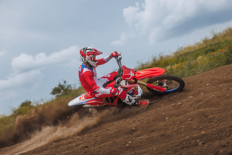 Beta-RX-250-350-2T-2026-accion14