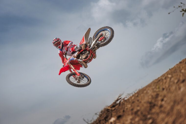 Beta-RX-250-350-2T-2026-accion6