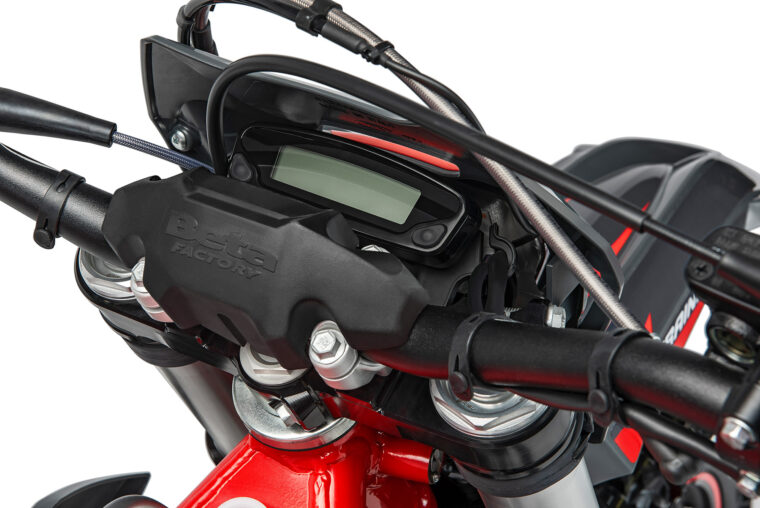 Beta-Xtrainer-250-300-2026-detalle