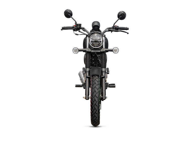 Cyclone-RA2-125-2025-estudio-negro5