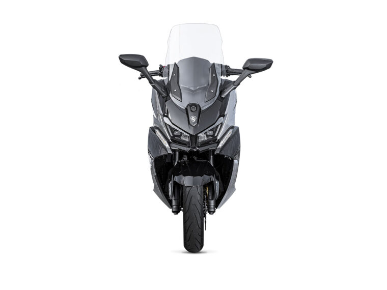 Cyclone-RT3S-300-2025-estudio-gris5