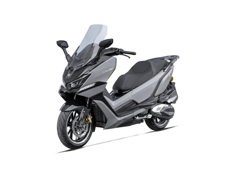 Cyclone-RT3S-300-2025-estudio-gris8