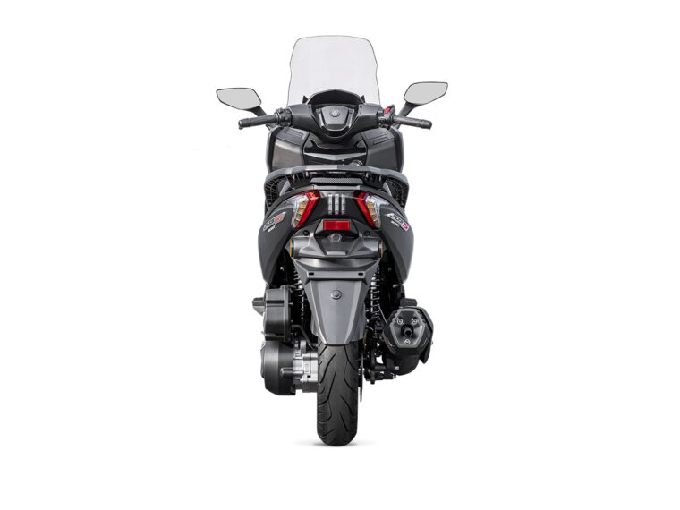 Cyclone-RT3S-300-2025-estudio-negro1