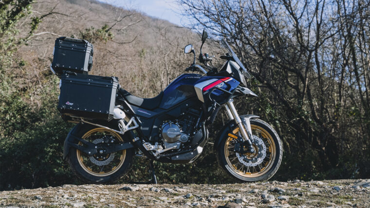 Cyclone RX600 2025 accion3