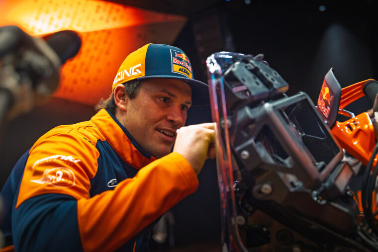 KTM-450-Rally-Replica-2026-Daniel-Sanders-Edition10