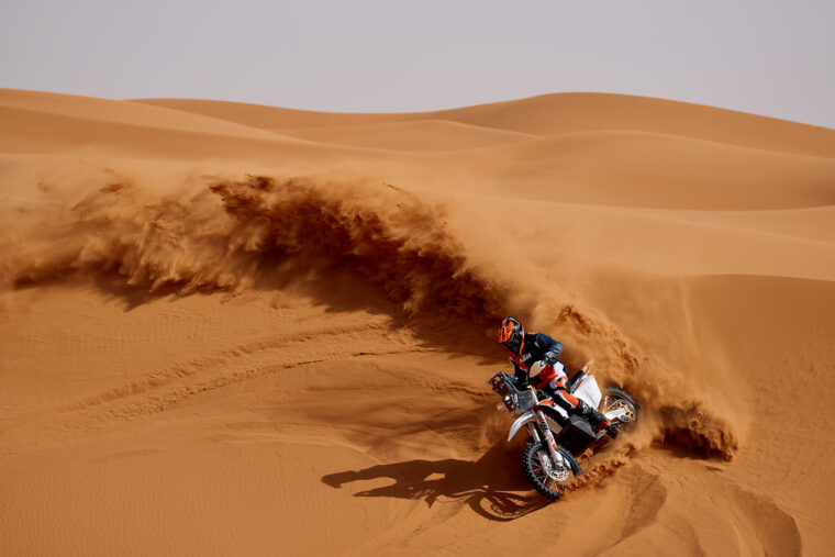 KTM-450-Rally-Replica-2026-accion15