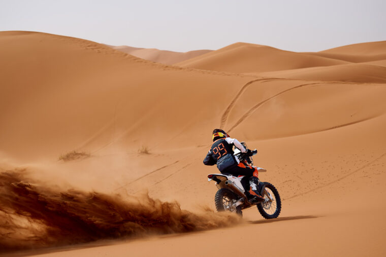 KTM-450-Rally-Replica-2026-accion27