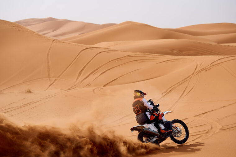 KTM-450-Rally-Replica-2026-accion31