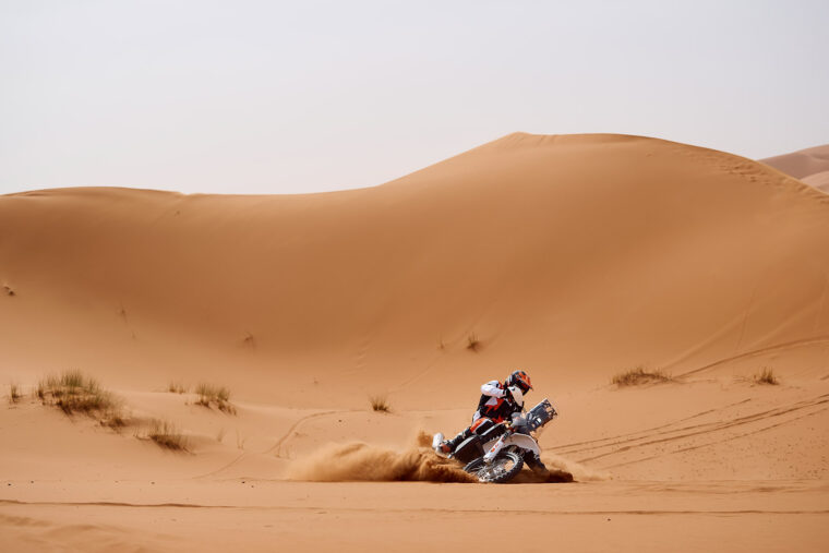 KTM-450-Rally-Replica-2026-accion32