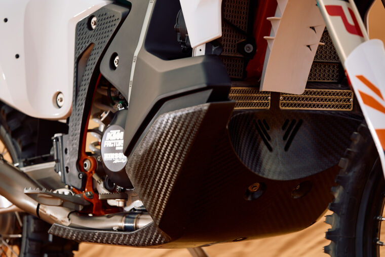 KTM-450-Rally-Replica-2026-detalles24