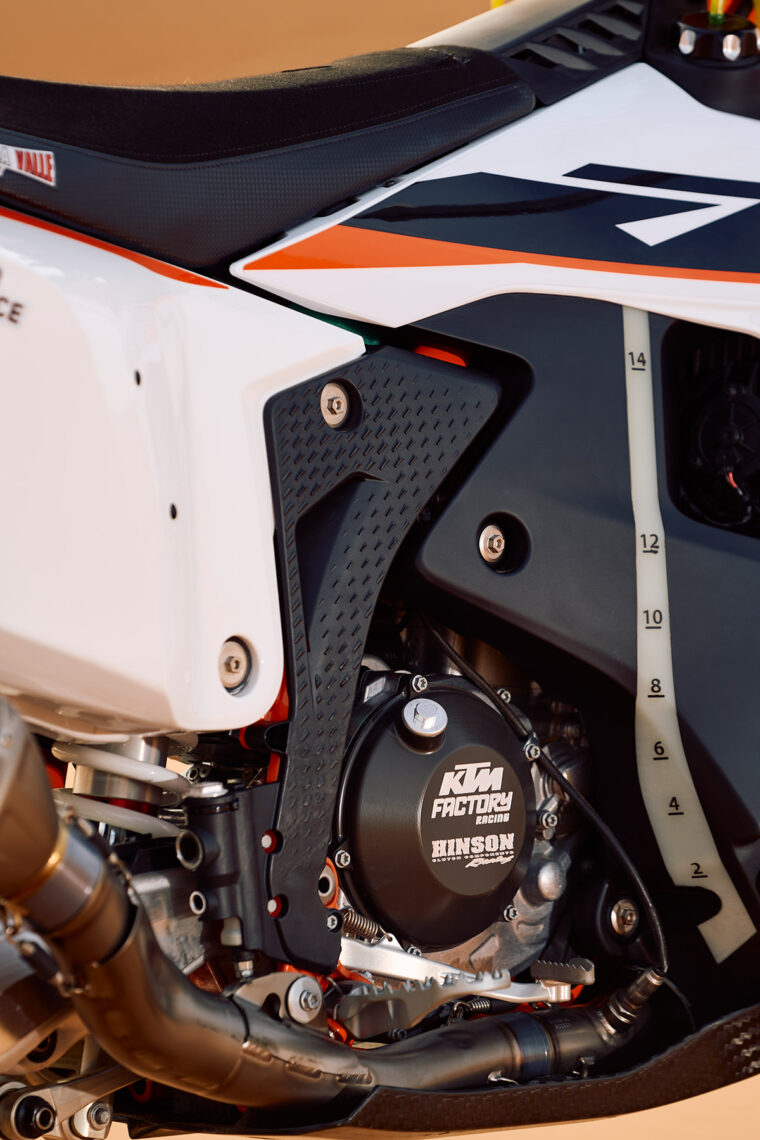 KTM-450-Rally-Replica-2026-detalles25